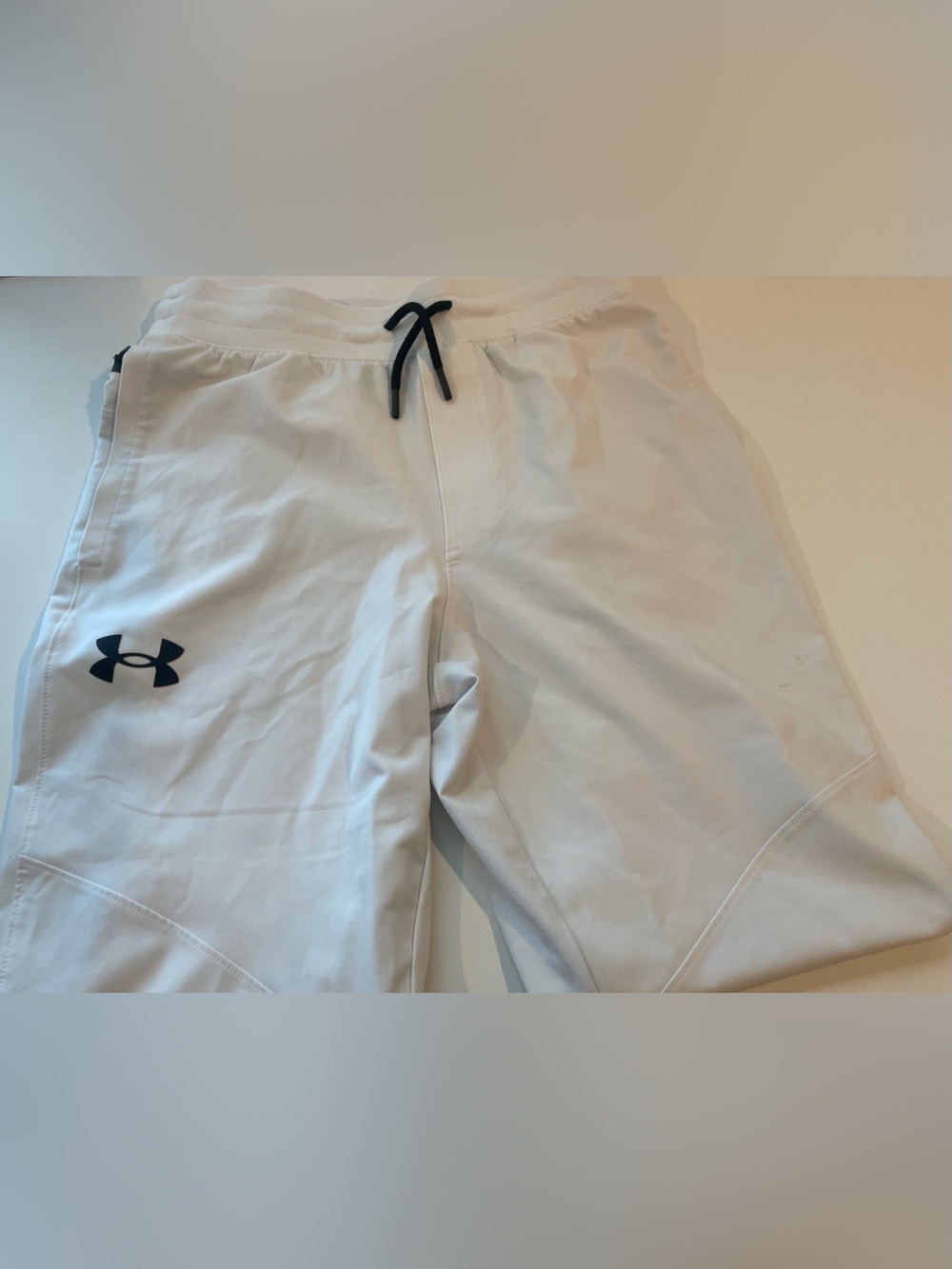 Under Armour White Athletic Pants with Black Logo and Drawstring